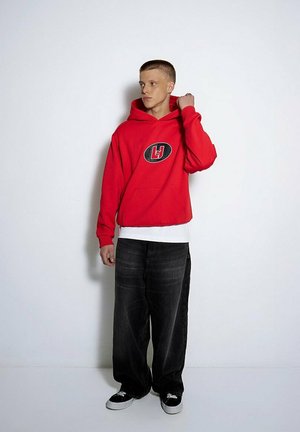 - Bluza z kapturem