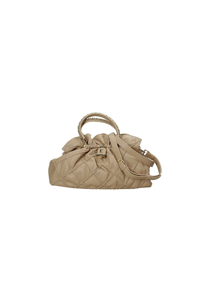 Borsa a tracolla beige trapuntata con esterno in morbida pelle, doppi manici superiori e tracolla regolabile. Presenta un accento decorativo a forma di lucchetto.