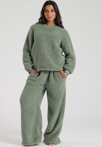 Loungeable BORG LOUNGE SET - Pijama - green