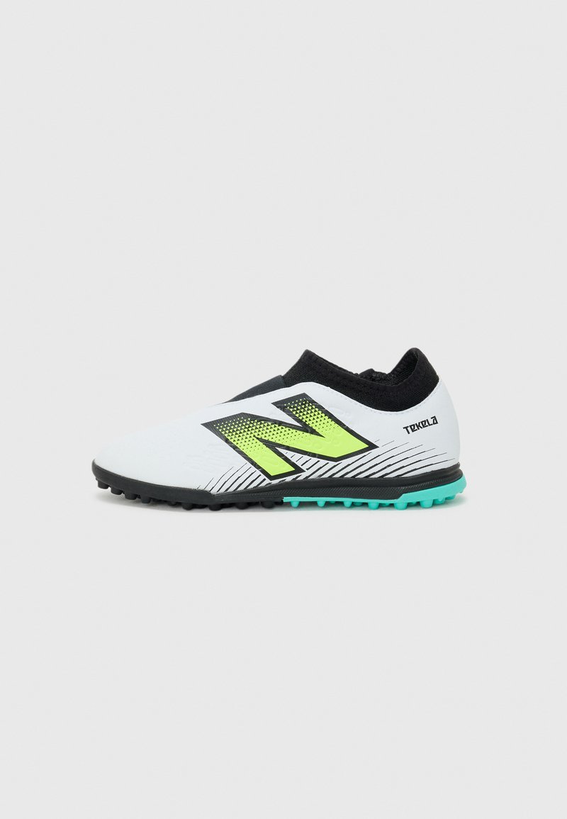 New Balance - Botines de fútbol sala (blanco)