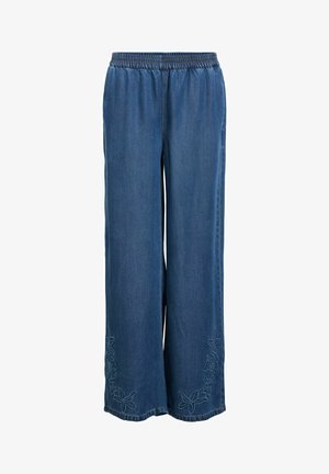 Pantalon en denim bleu à jambes larges avec taille élastique et broderie florale près de l'ourlet inférieur de chaque jambe.