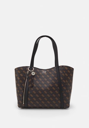 Sac cabas Guess noir et marron avec motif monogramme, deux longues anses, poche avant zippée et breloque logo en métal.