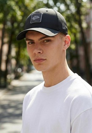 New Era, 9FORTY MCROWN NFL TRAINING KANSAS CITY CHIEFS - Cappellino - black