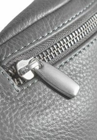 Non selezionato, thunder grey