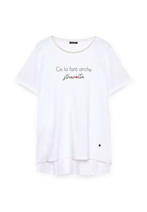 Valkoinen lyhythihainen t-paita, jossa on pyöreä pääntie ja hopeavärinen reunus sekä painettua tekstiä. Sisältää pienen mustan yksityiskohdan helman lähellä.