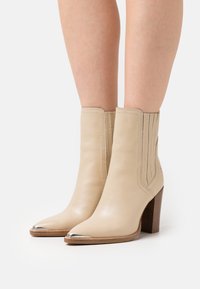 Bronx NEW AMERICANA - Botas clássicas de cano curto - camel