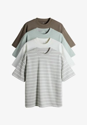 Keturios kaklo iškirptės trumpomis rankovėmis marškinėlių krūva, rudos, šviesiai mėlynos, baltos ir pilkos spalvos, priekyje su baltomis horizontaliosiomis juostomis.