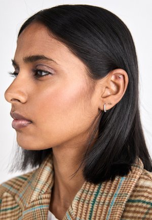 MATRIX HOOP - Earrings - white