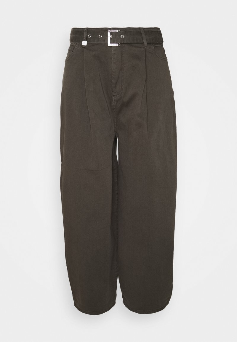 Pantalon large kaki en tissu résistant, avec taille haute, plis à l'avant et fermeture à boucle argentée. Design classique à 5 poches.