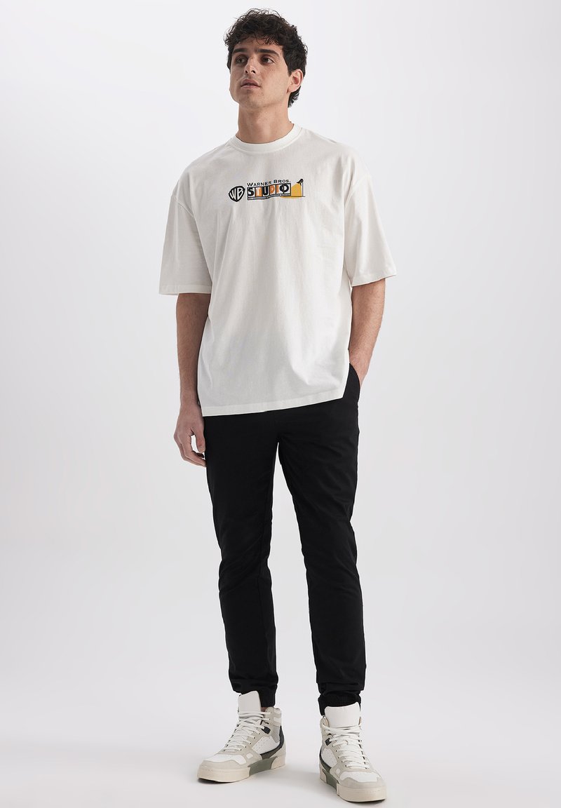 DeFacto Trainingsbroek zwart DeFacto Trainingsbroek zwart