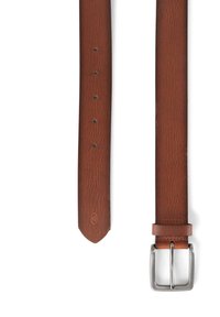 Ceinture en cuir marron avec une surface texturée, dotée d'une boucle en métal argenté et de plusieurs trous d'ajustement, s'effilant vers l'extrémité.