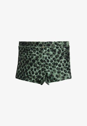 Grüne Badehose mit Leopardenmuster, hergestellt aus elastischem, glattem Stoff mit breitem Taillenbund und kurzem Schnitt, mit Reißverschlussdetail auf der Rückseite.