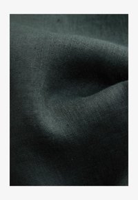 Non sélectionné, black