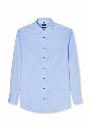 Hellblaues Herrenhemd mit langen Ärmeln, Knopfleiste, aufgesetzter Brusttasche und traditionellem Kragen vor weißem Hintergrund.