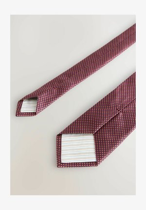 Maroon in vijolično vzorčasta kravata z tkano teksturo, kvadratnimi konci in belim notranjim oblogo z majhnimi modrimi in rumenimi vodoravnimi črtami.