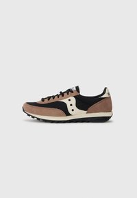 Unselected, black/tan