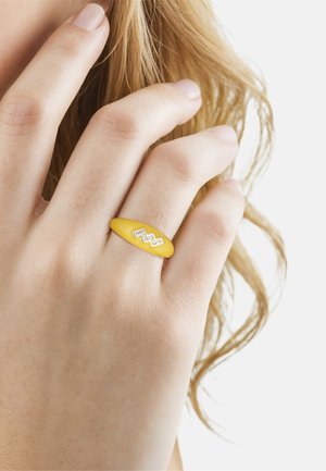 Glanzstücke München, Ringe - gold-coloured