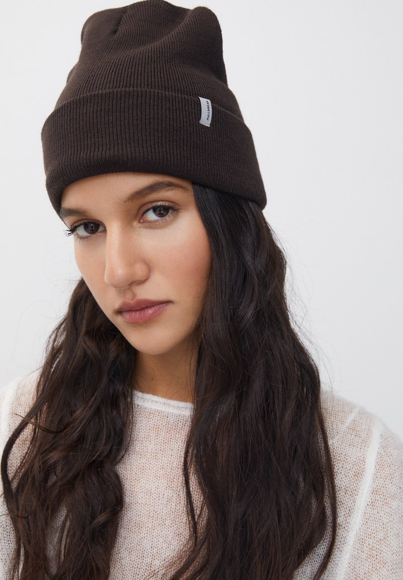 PULL&BEAR WITH LABEL DETAIL Mütze dark brown/dunkelbraun Zalando.de