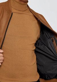 BOSS Skinnjacka - brown