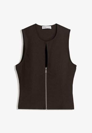 Haut sans manches marron avec une texture côtelée, fermeture éclair à l'avant et un détail en découpe central. Tissu lisse avec une coupe ajustée.