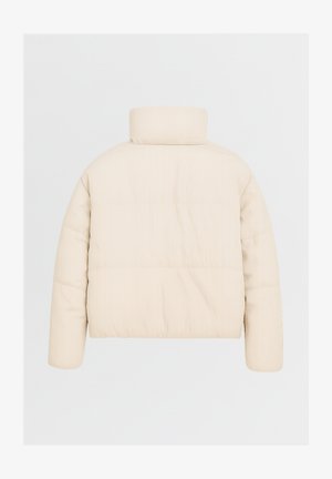 Giacca a vento color crema con colletto alto, design trapuntato e texture liscia. Presenta una vestibilità ampia e nessuna chiusura visibile.