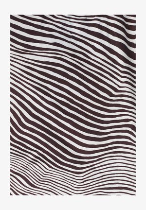 Stof met afwisselende bruine en witte golvende strepen, met een gladde textuur en een consistente lijnbreedte over het oppervlak.