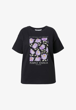 Camiseta negra con un estampado floral de dalias moradas, con el texto "FLORES DEL DÍA" y "DALIA MORADA" en blanco. Ajuste cómodo, mangas cortas.