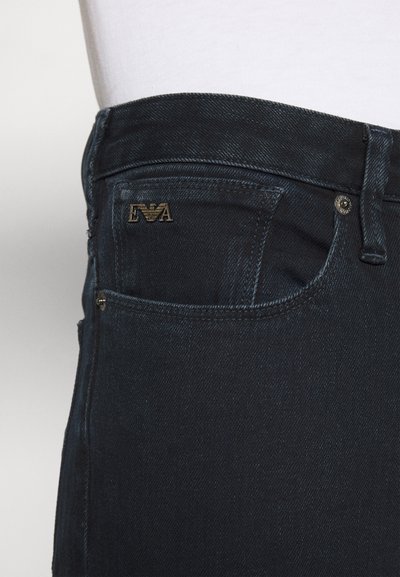 Emporio Armani POCKETS PANT - Traperice uskog kroja - denim blu