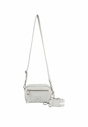 Witte leren crossbody tas met een verstelbare band, ritscompartimenten en een gestructureerde band met grijze patronen.