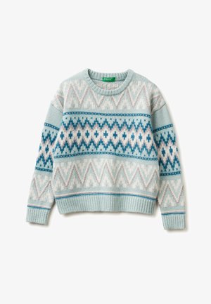 Helles blaues Strickpullover mit geometrischen Mustern in dunklerem Blau und Rosa. Gerippte Bündchen und Saum, klassischer Rundhalsausschnitt.