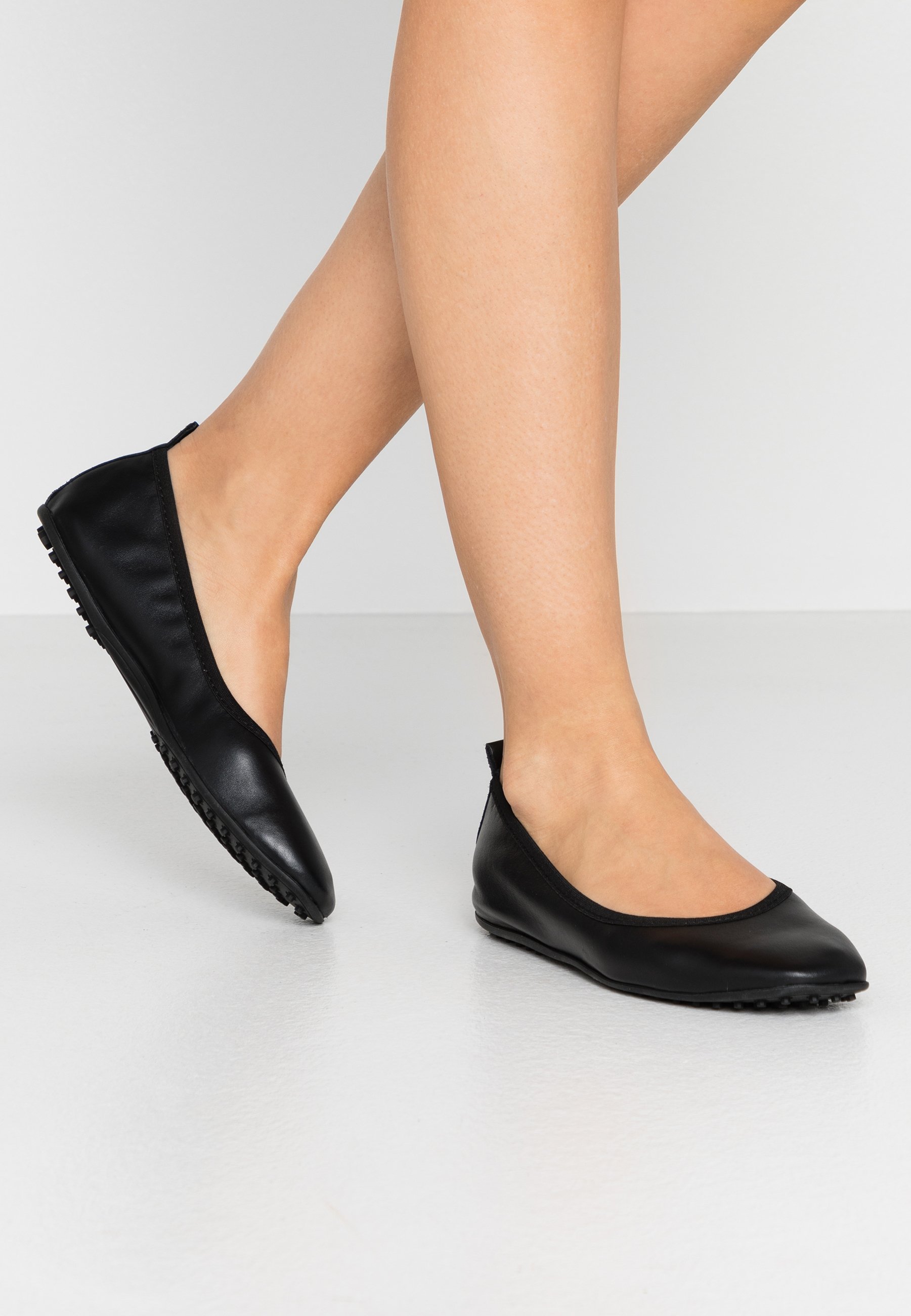 black ballet pumps uk