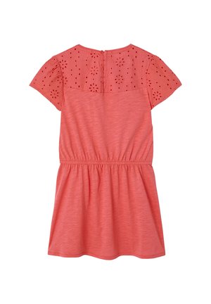 Korallfarbenes Kleid mit kurzen Ärmeln, elastischem Bund, besticktem Lochmuster am Einsatz und an den Ärmeln sowie Rückenverschluss mit Knöpfen.