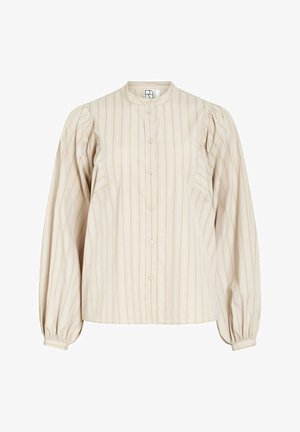 Blusa beige a maniche lunghe con sottili strisce verticali, scollo rotondo, chiusura frontale con bottoni e spalle e polsini arricciati a palloncino.