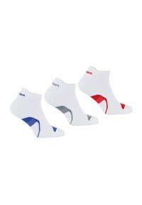 Trois paires de chaussettes de longueur cheville en blanc, avec des accents colorés : bleu, gris et rouge. Chacune a une bande à motif sur le côté.