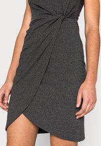 Anna Field Vestido de malha - mottled grey