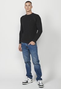 Koroshi - Sweter