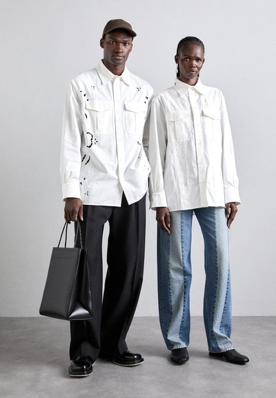 MARINE SERRE UPCYCLED HOUSEHOLD TWIN POCKET UNISEX - Blusa - off white