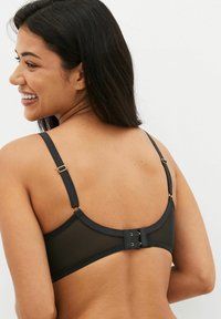 Next TOTAL SUPPORT EMBROIDERED NON PAD NON WIRED - Kolmnurklõikega rinnahoidja - black