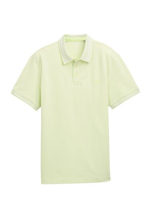 Gaiši zaļa polo krekls, īsas piedurknes, mīksta auduma, divu pogu aizdare, balta josla apkakles un piedurkņu malās. Vienkārša logo priekšpusē.