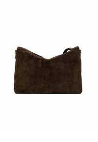 Borsa a tracolla in suede marrone con design triangolare, chiusura a zip e tracolla nera. Texture morbida e stile minimalista.