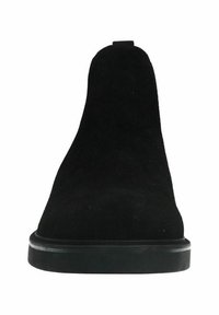 Zwarte nubuck enkellaars met een soepele textuur, ronde neus, hoge schacht en platte rubberen zool. Geen zichtbare hardware of patronen.