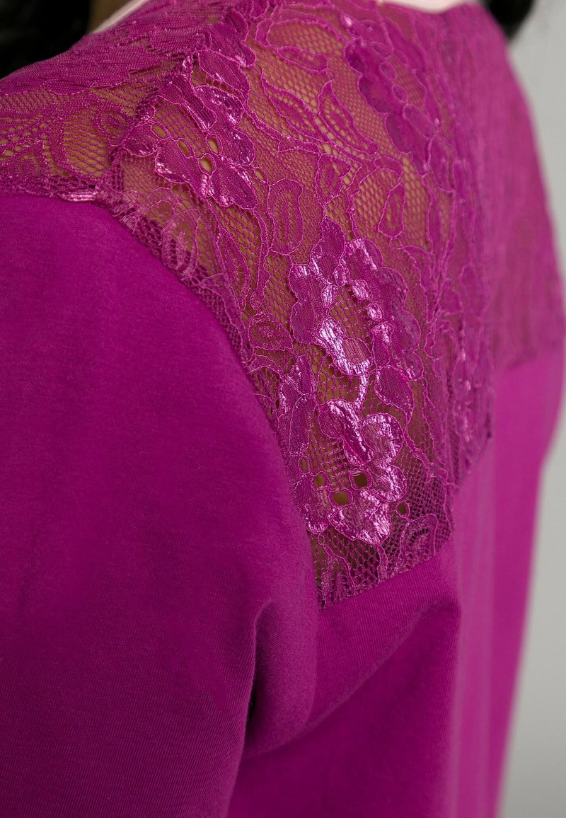 Damen Nachthemden | Ulla Popken DENTELLE, ENCOLURE RONDE Nachtwäsche Set orchidée/pink - XN26014 Damen Nachthemden | Ulla Popken DENTELLE, ENCOLURE RONDE Nachtwäsche Set orchidée/pink - XN26014