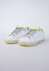 P448 JOHN - Zapatillas - whiter y