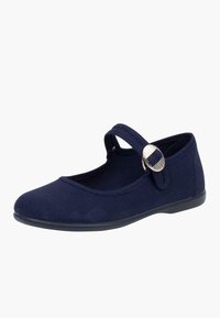 Zapato plano Mary Jane azul marino hecho de lona, con punta redonda, correa elástica y un adorno decorativo de hardware plateado. Suela de goma flexible.