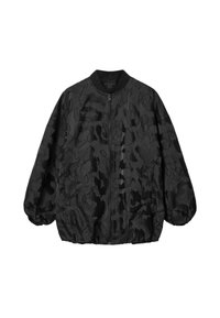 Sort bomberjakke med subtilt tekstureret leopardprint, lynlås foran, elastiske manchetter og to sidelommer.