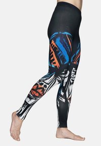 Gepatternde leggings met een mix van zwarte, blauwe en oranje kleuren en abstracte ontwerpen; gemaakt van rekbare stof voor comfort.