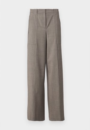 Hallid laiad hallid püksid sileda tekstuuriga, millel on esipoolsete taskute ja kõrge vöökohaga disain, esitledes kohandatud välimust.