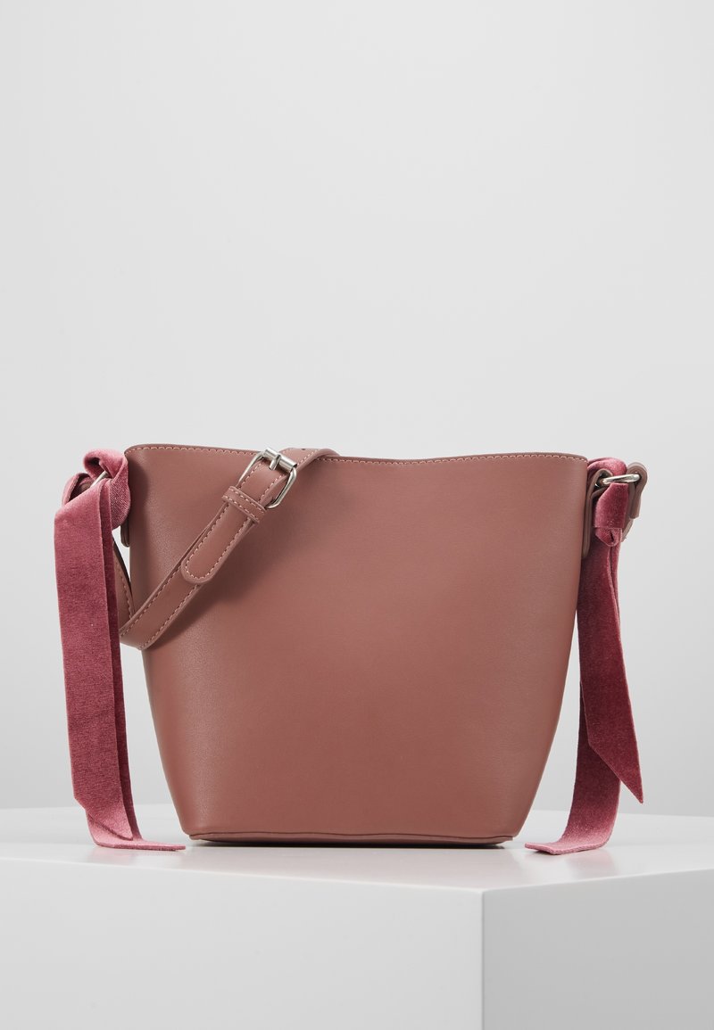 Pieces Handväska - mottled pink