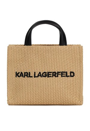 Prostokątna pleciona torebka w kolorze jasnobrązowym z czarnymi uchwytami i haftem "KARL LAGERFELD" w czarnym kolorze na środku przodu.