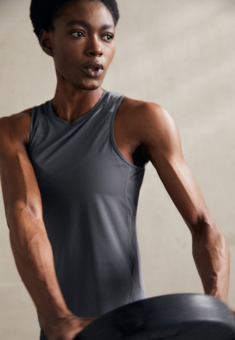 Nike Performance ONE CLASSIC TANK - Topper - iron grey